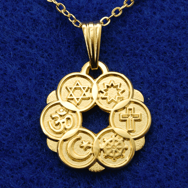 Charming gold-plated interfaith pendant